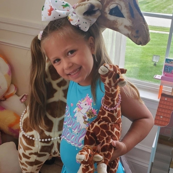 Please help me get rid of my unlisted mess of a posh room PLEASE!!! Today 4:30 - Picture 14 of 16